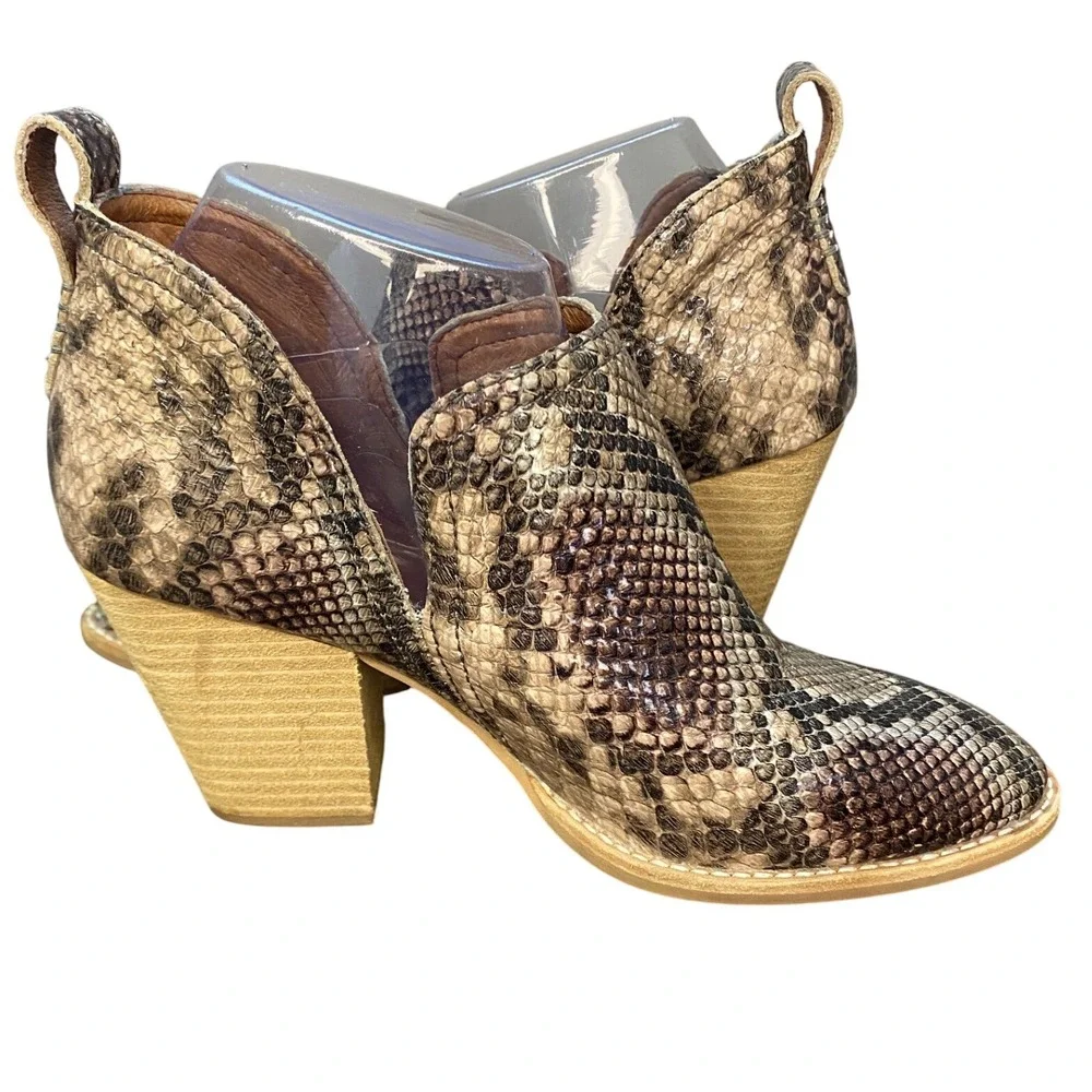 Jeffrey Campbell‎ Snakeskin Print Leather Cutout Heeled Ankle Booties Size 8